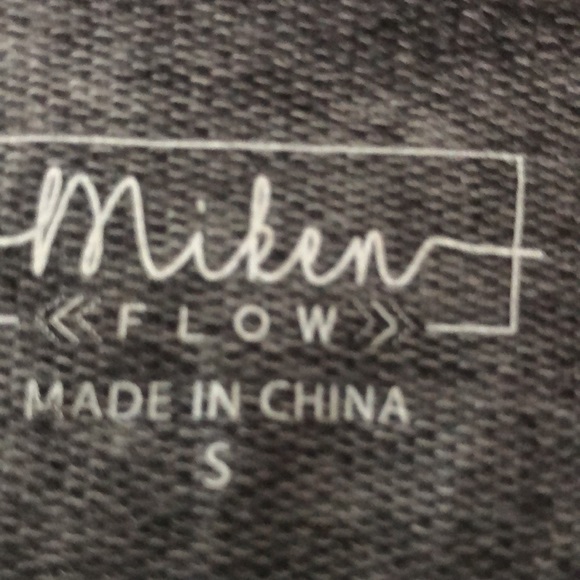 NWT Miken Flow  thin long sleeve shirt ,Size S - Picture 6 of 7